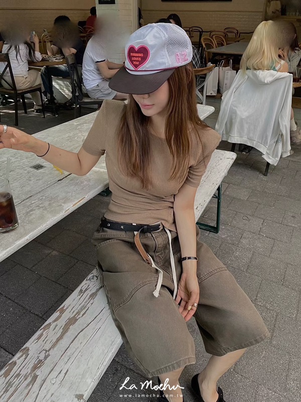 抓皺鈕扣坑條墊肩上衣